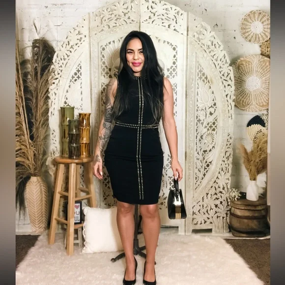 green emerald velvet dress Calvin Klein Women's Shift Dress W/Gold Hardware, Black, 6 at Amazon  Women's Clothing store